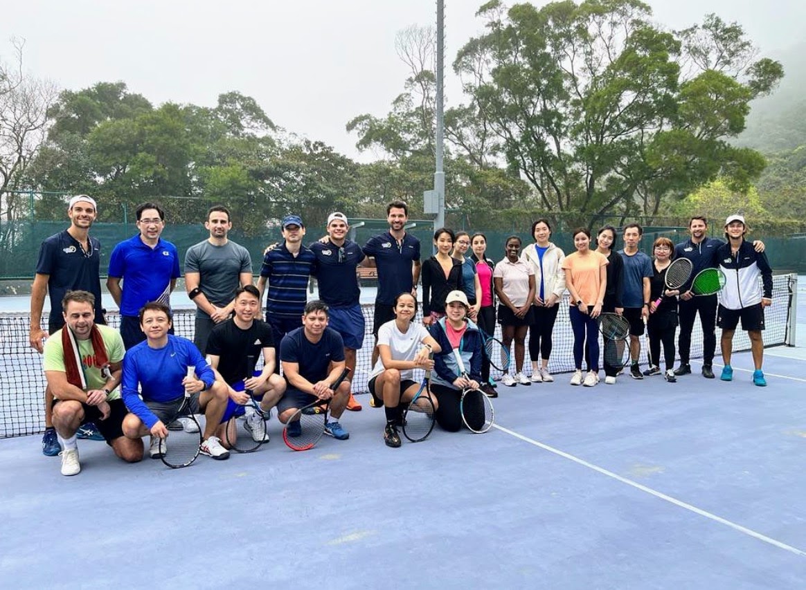 Adult coaching session on court
